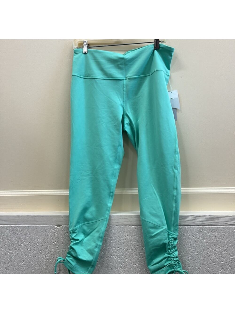 Z by Zella NWT Green Serene L Performance ruched leggings